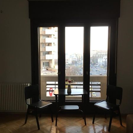 Central Studio Across From Intercontinental Bucarest Esterno foto