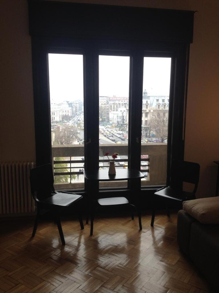 Central Studio Across From Intercontinental Bucarest Esterno foto